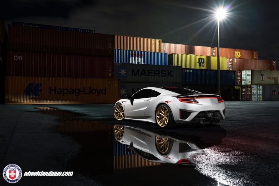  Acura NSX on HRE Wheels (P201) 2016 года  (фото 3 из 10)